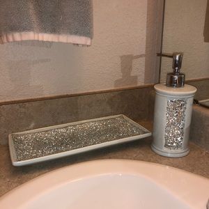 Light Blue Bathroom Accessories